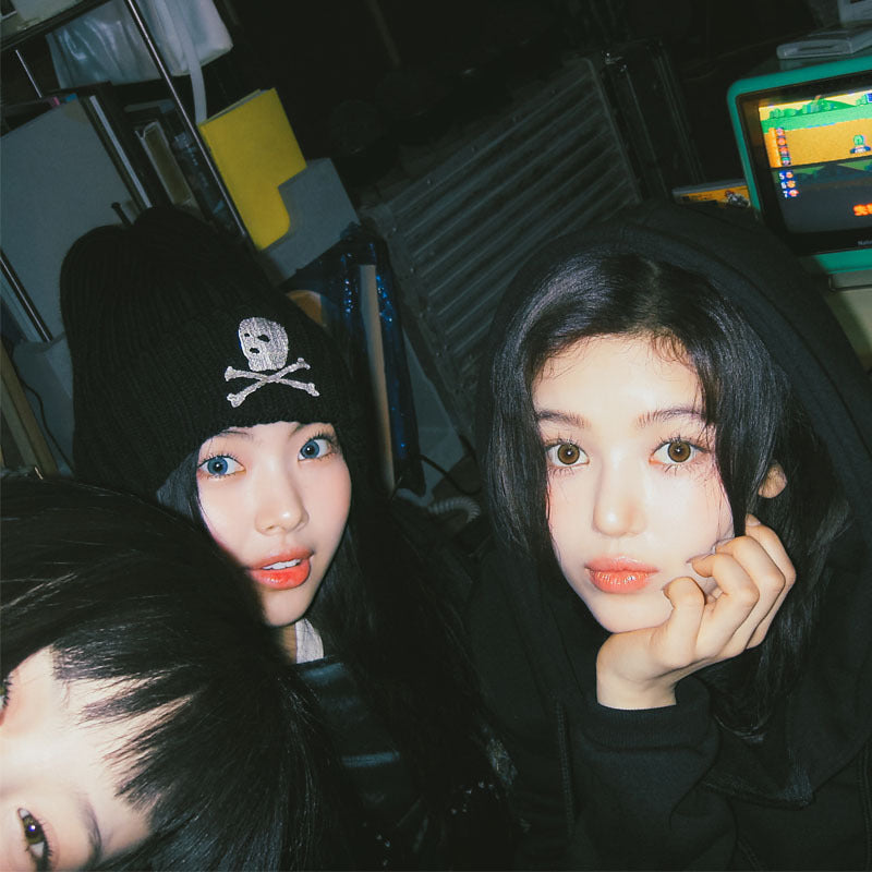 NEWJEANS BUNNIES CLUB SWEATSHIRT