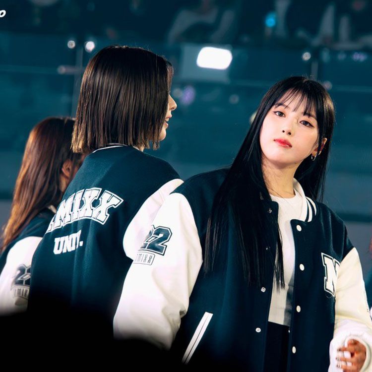 NMIXX COLLEGE SWEATSHIRTS AND JACKETS