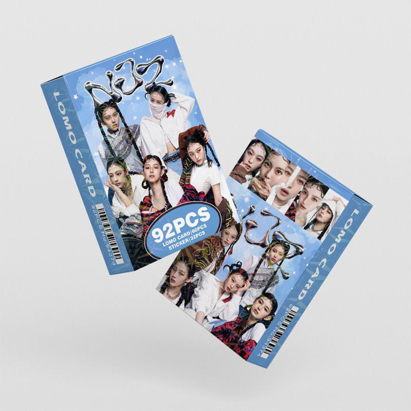 FOTOKARTEN NJZ (NEWJEANS)  92 STÜCK (60 FOTOKARTEN + 32 STICKER)