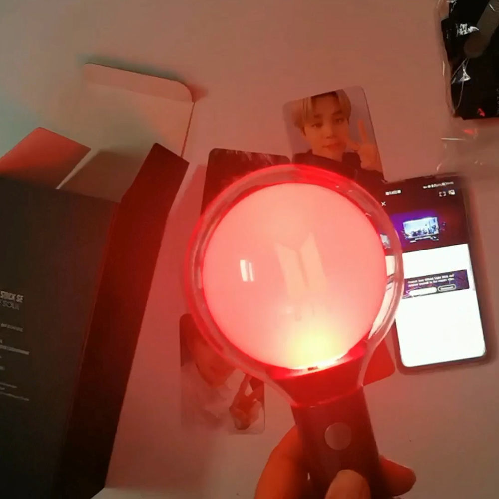 BTS ARMYBOMB - LICHTSTAB MIT FOTOKARTEN VERSION 3 UND VERSION 4