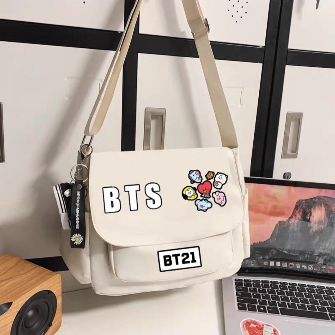 BTS BT21 TASCHEN VERSCHIEDENE MODELLE (schwarz und weiß)